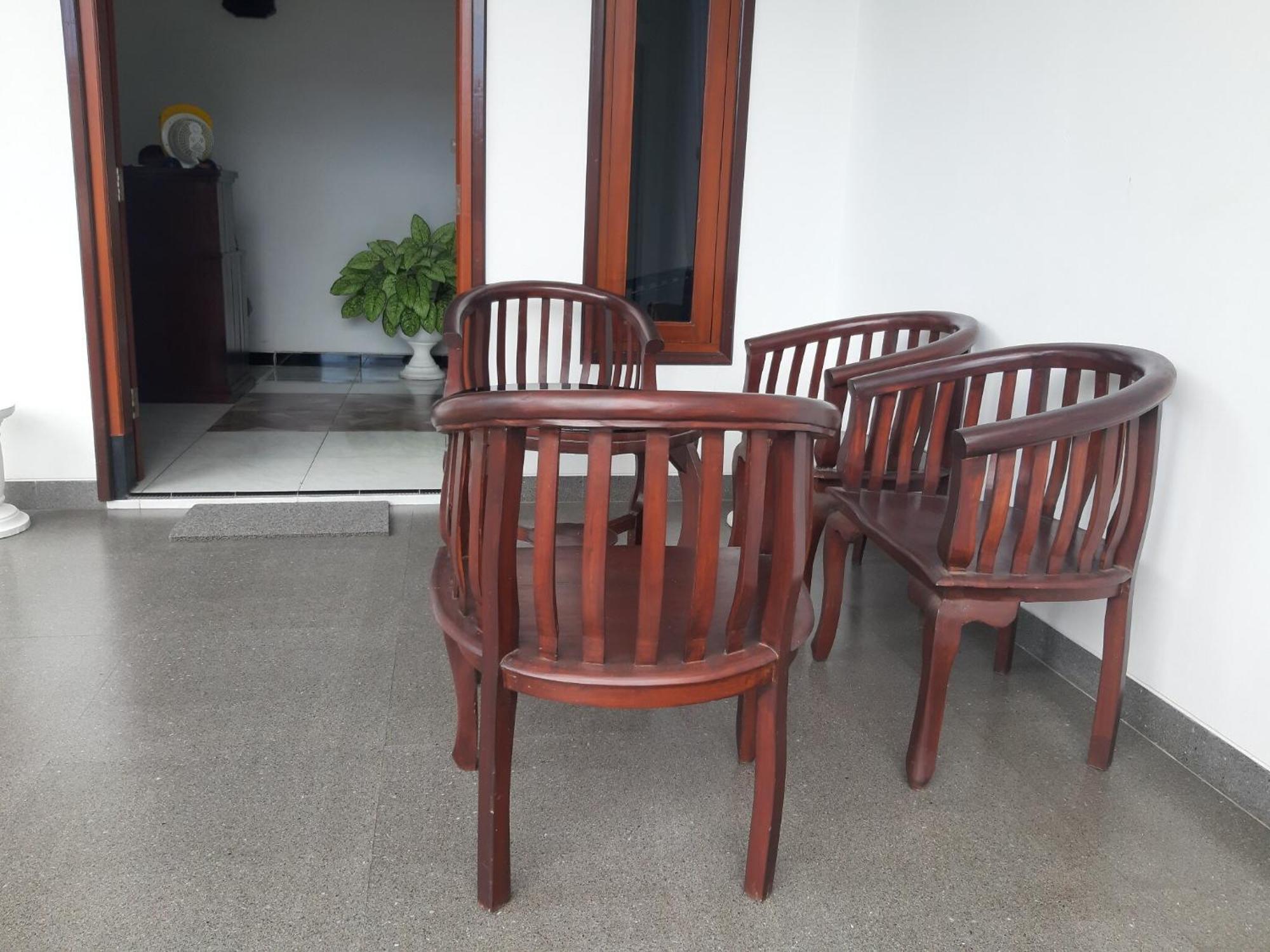Oyo 2826 Panderman Residence Blitar Luaran gambar